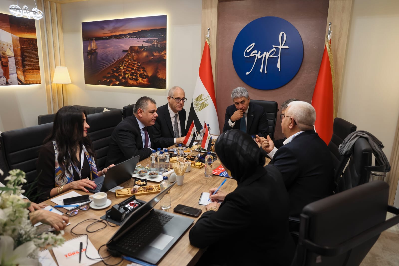 القاهرة وأنقرة تبحثان توسيع التعاون السياحي ودعم حركة السفر المتبادل